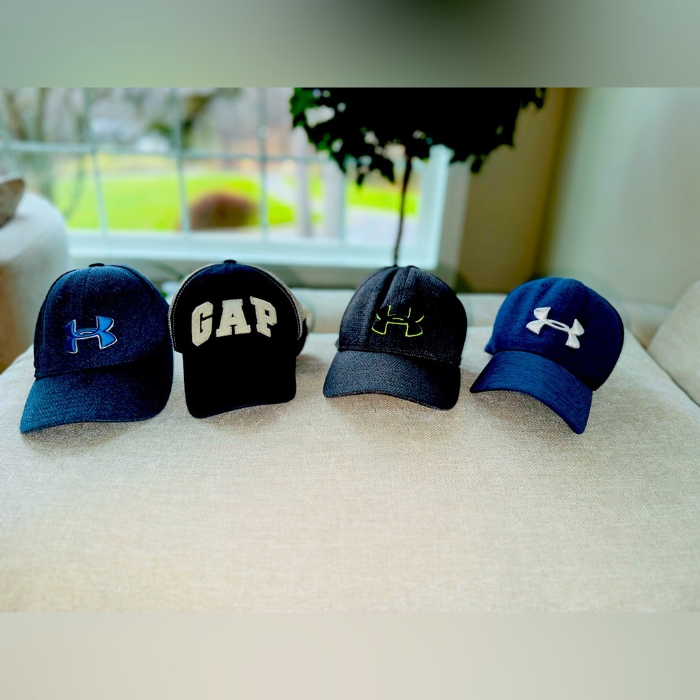Youth Boys Under Armour/Gap Hat Bundle Size Yth Sm/Med